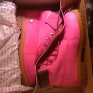 Susan G komen edition timberlands